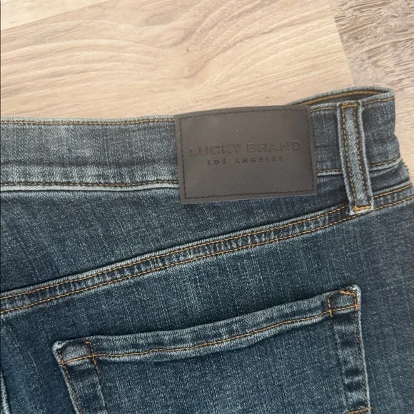 Lucky Brand Men's Dark Blue Denim Jeans - Picture 6 of 6